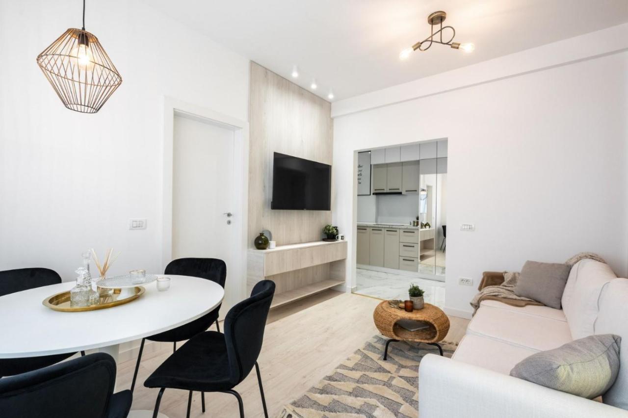 Appartamento Victoria Charm Bucarest Esterno foto